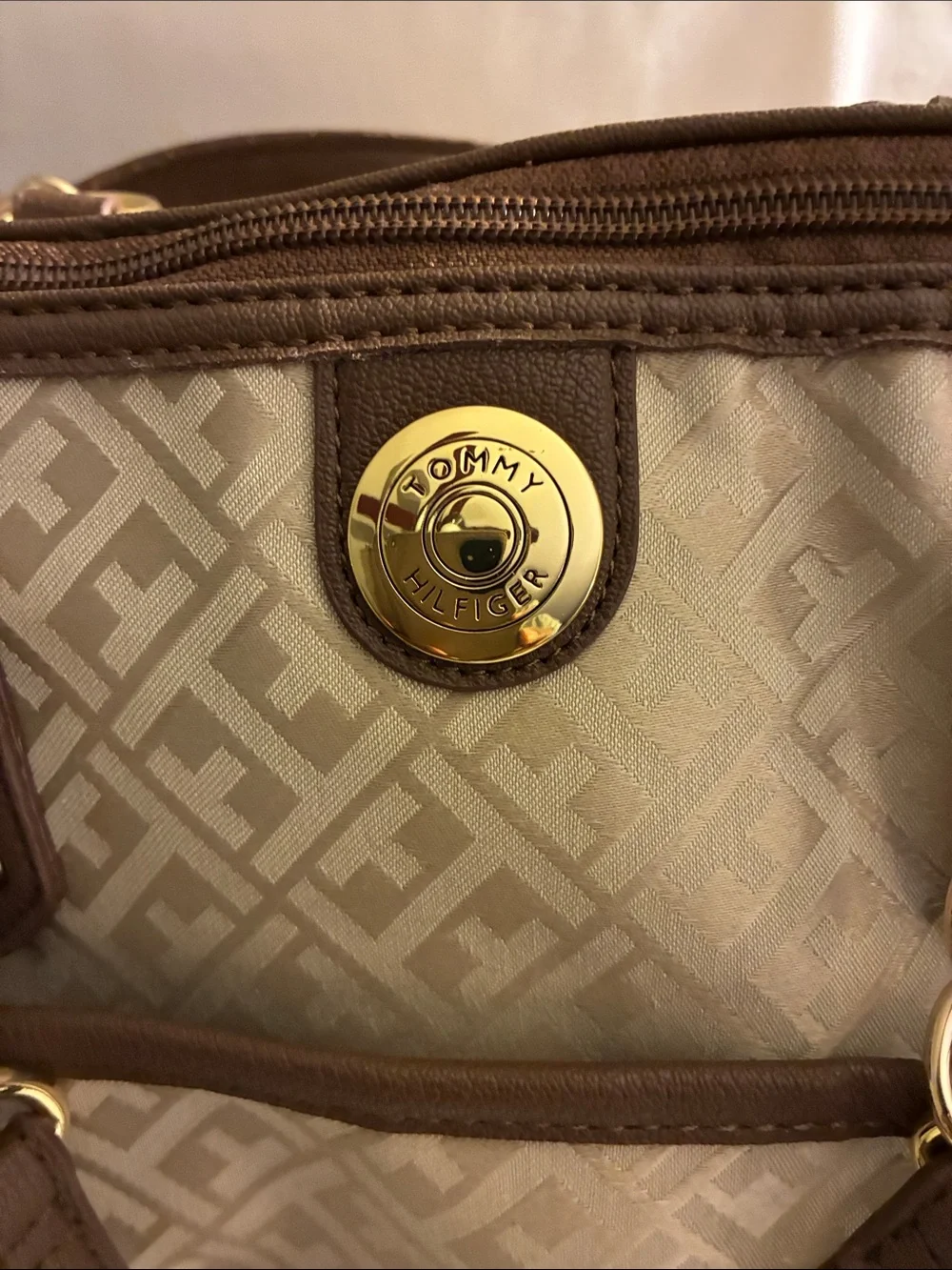 Tommy Hilfiger monogram jacquard satchel, excellent like new condition, gold